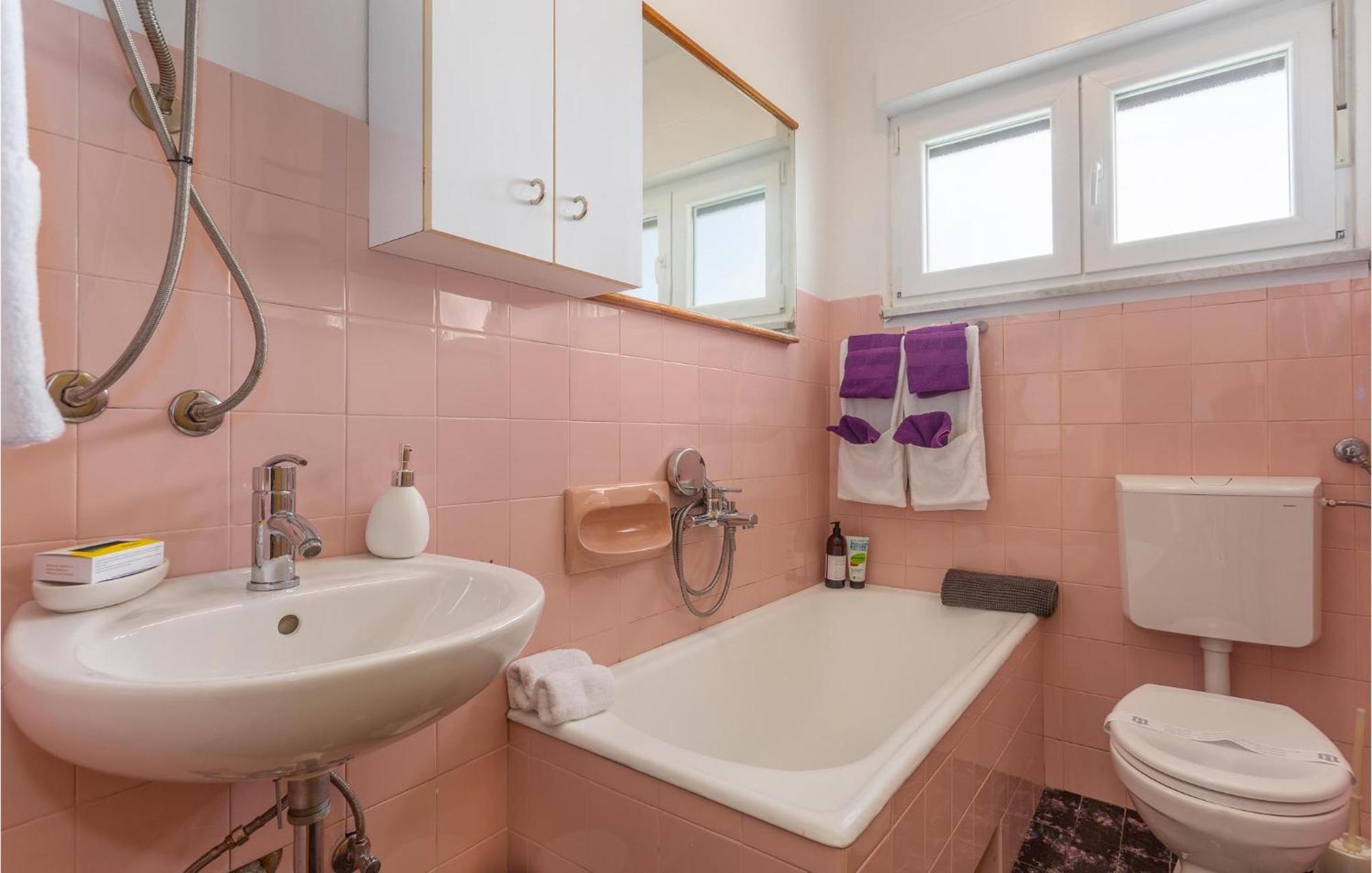 Nice Home In Risika With House Sea View المظهر الخارجي الصورة
